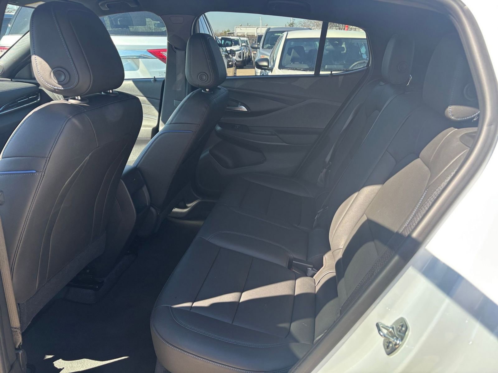 Used 2025 Buick Envista Sport Touring image 24