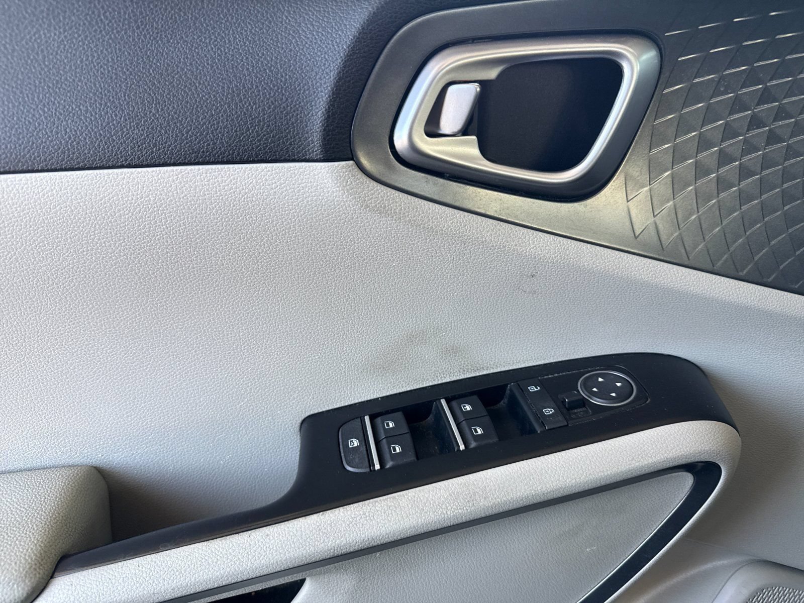 Used 2020 Kia Soul EX FWD image 11