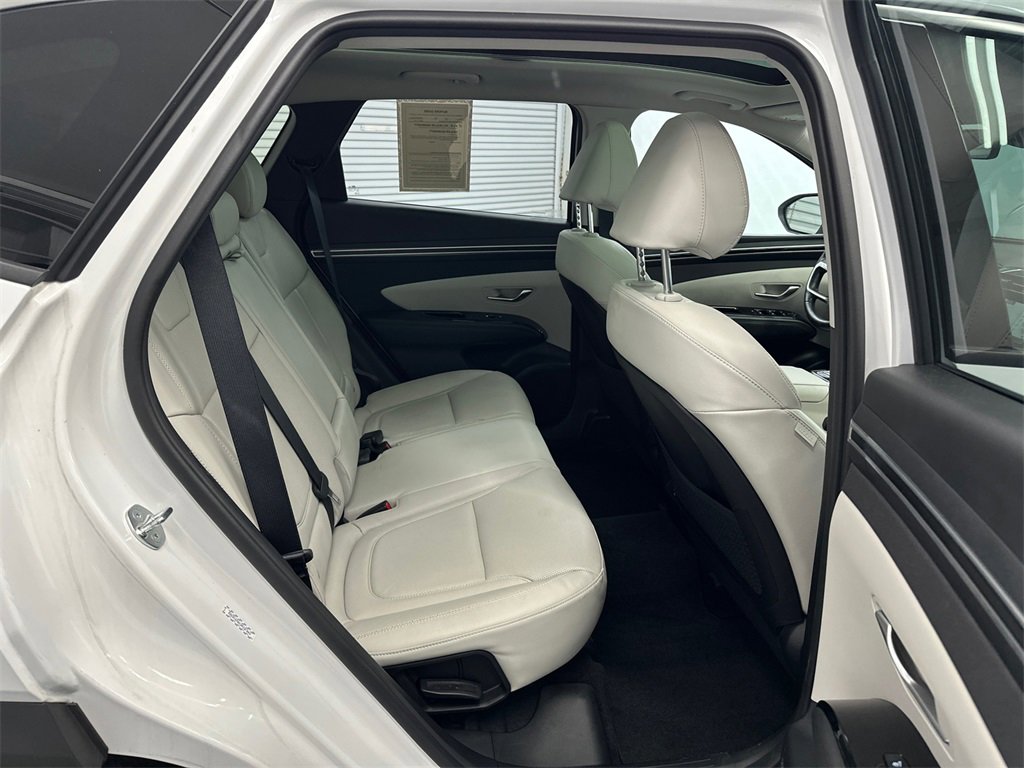 Used 2023 Hyundai Tucson Limited image 17