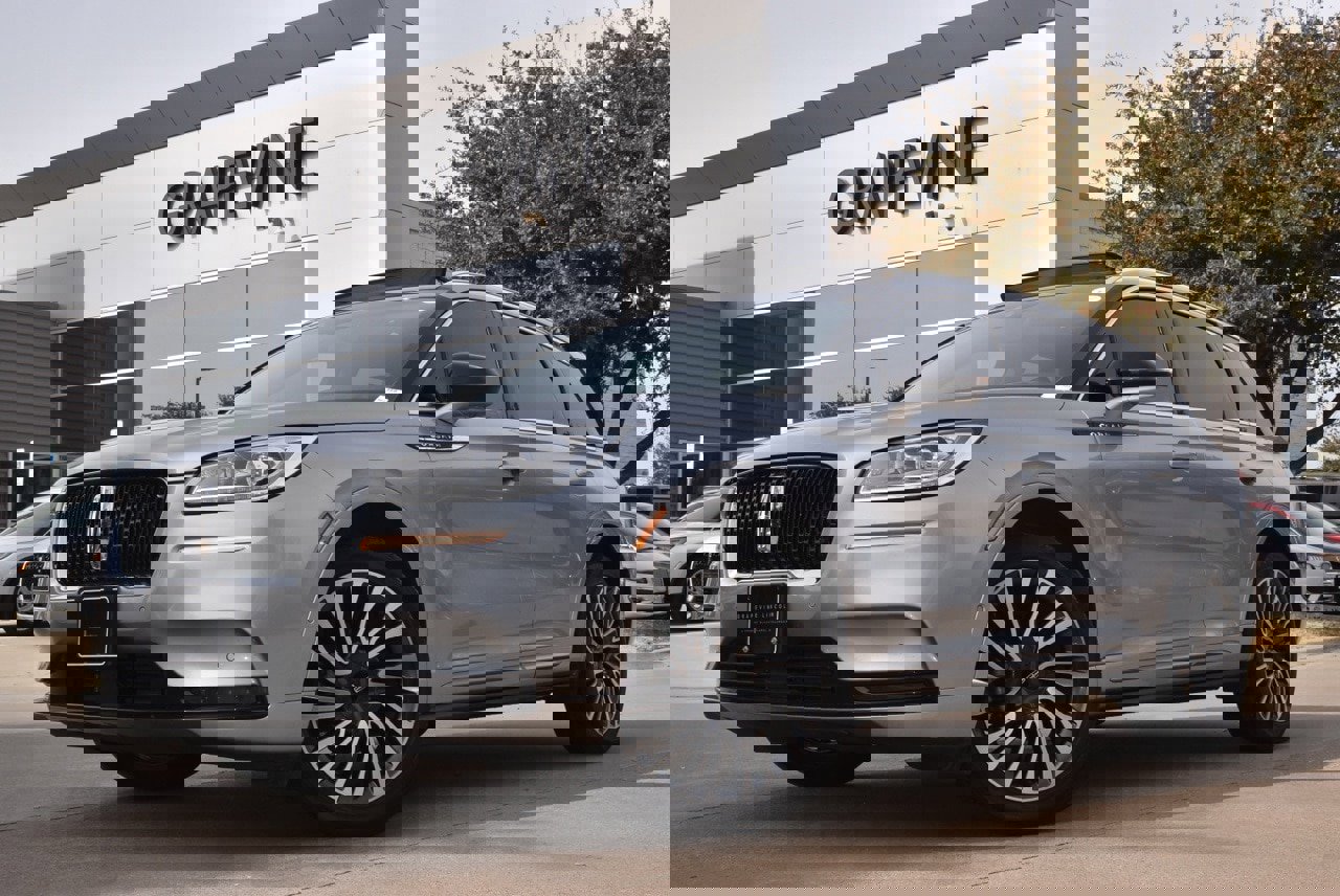 Used 2021 Lincoln Corsair Reserve w/ Equipment Group 201A image 2