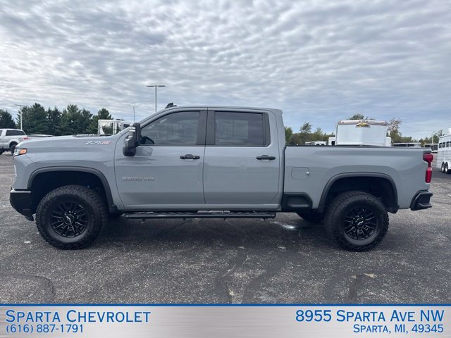 Used 2024 Chevrolet Silverado 2500 ZR2 w/ Technology Package AWD/4WD image 6