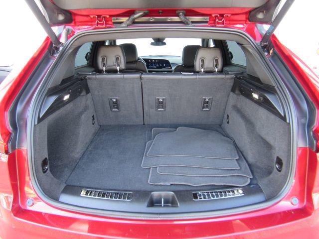 Used 2024 Cadillac XT4 Premium Luxury image 27