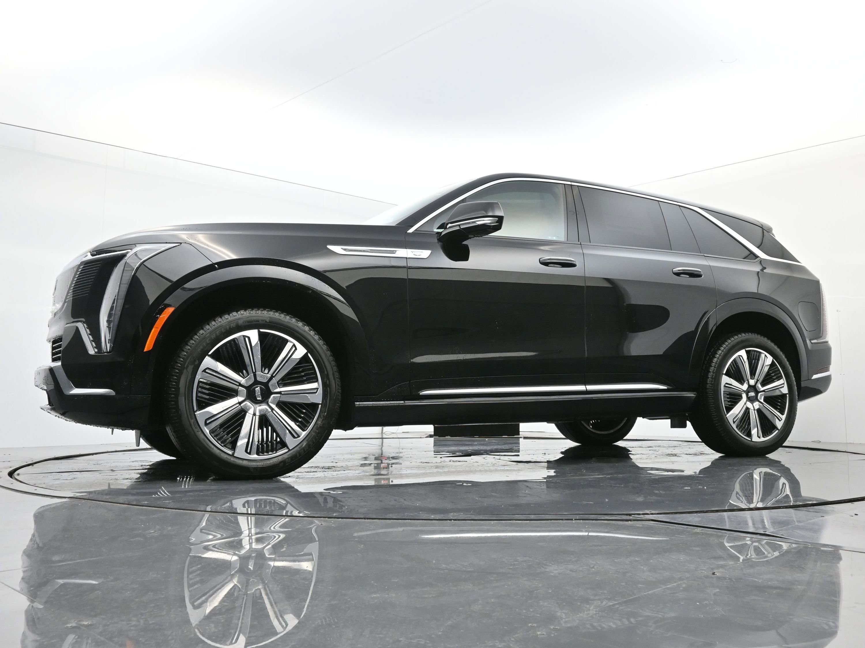 New 2025 Cadillac Escalade IQ Luxury 2 image 16