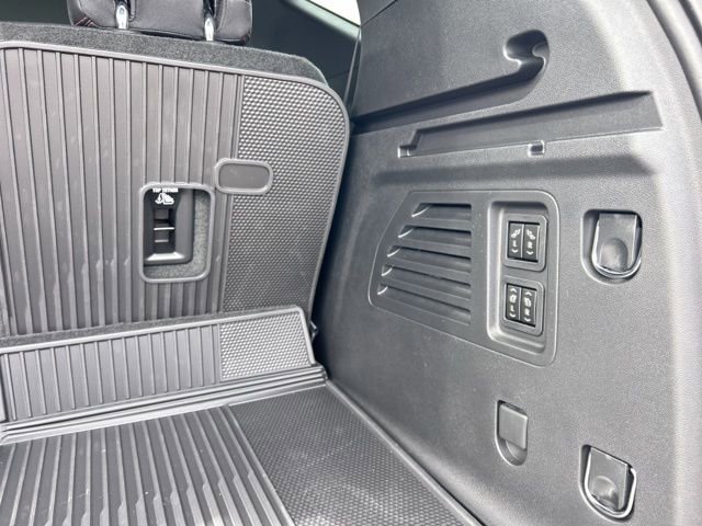 New 2026 Chevrolet Traverse RS w/ LPO, Floor Liner Package image 12