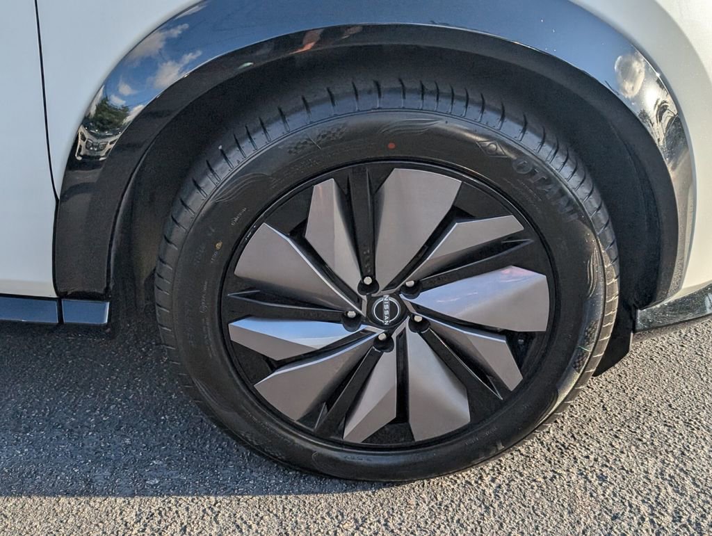 Used 2024 Nissan Ariya AWD image 9