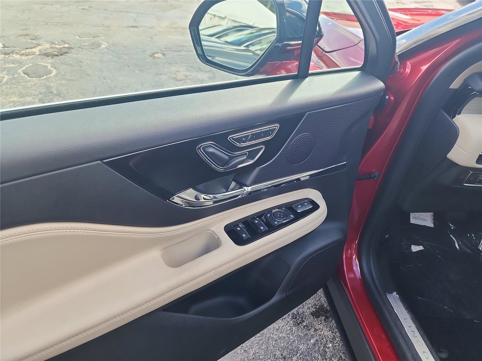 New 2026 Lincoln Corsair Premiere image 11