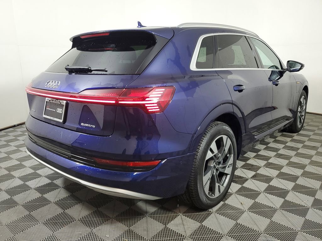 Certified 2023 Audi e-tron Premium Plus w/ Premium Plus Package image 6