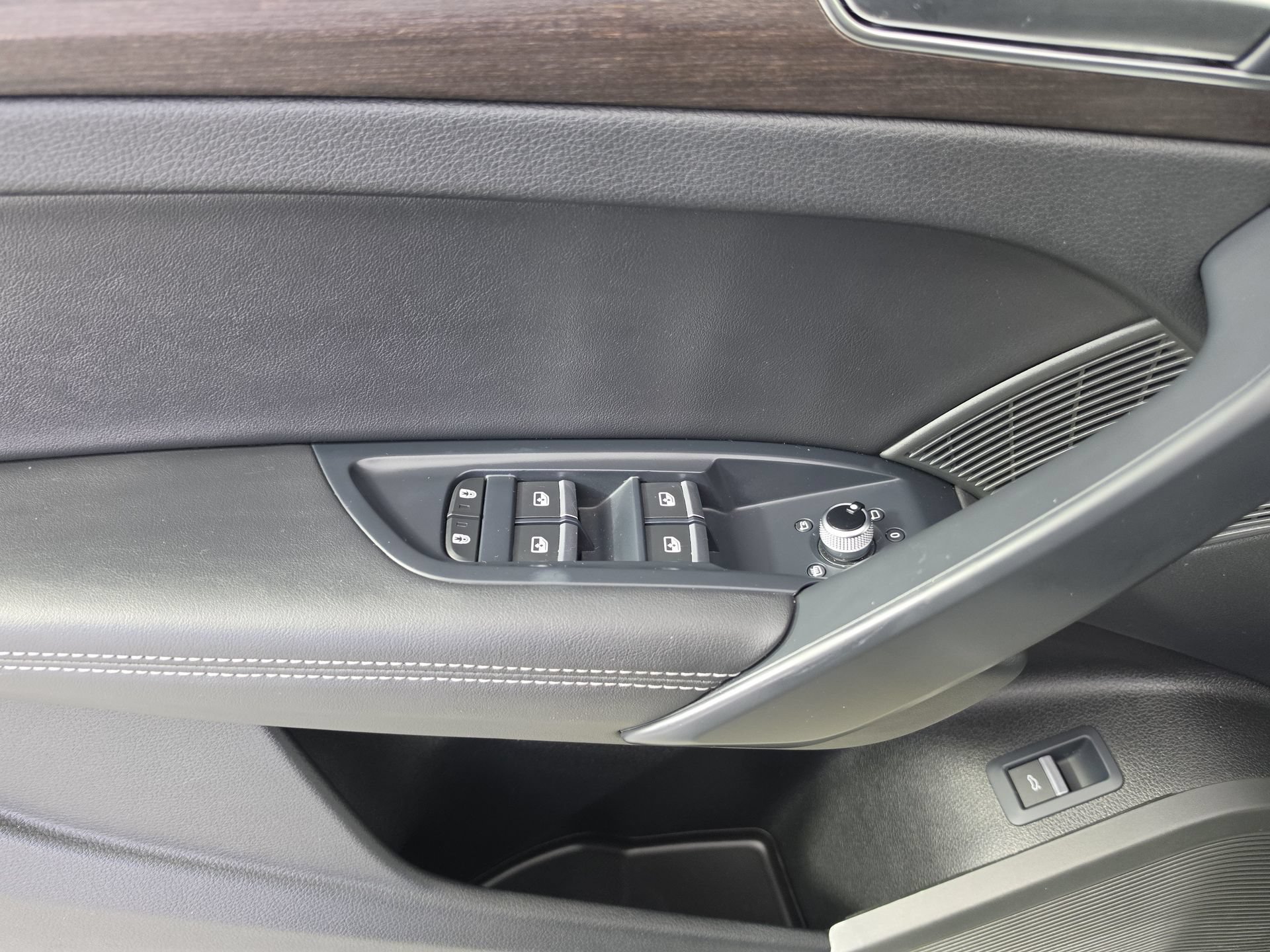 Certified 2024 Audi Q5 Premium AWD/4WD image 20