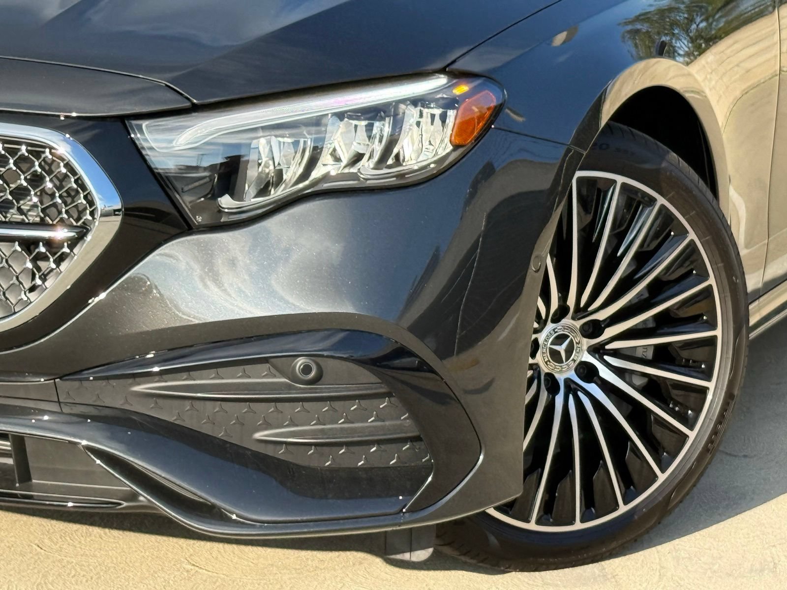 New 2026 Mercedes-Benz E 450 4MATIC Sedan image 3