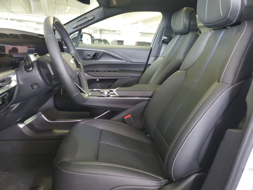 New 2026 Cadillac Lyriq Sport w/ LPO, ONYX Package AWD/4WD image 16