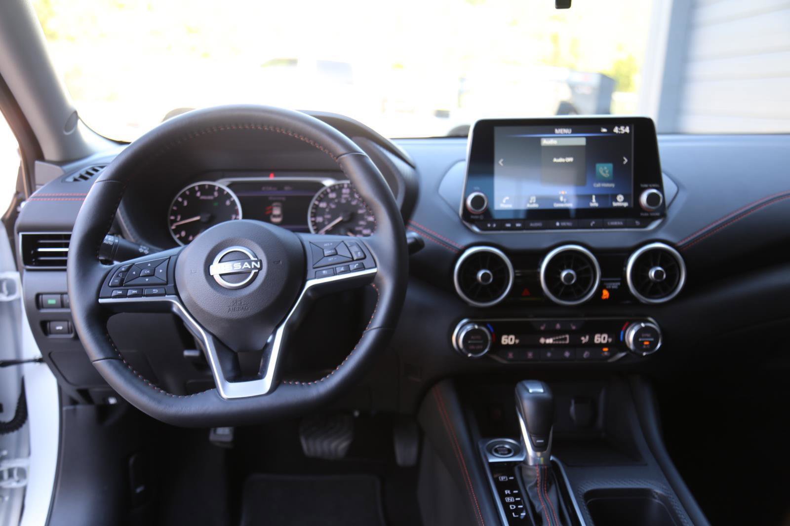 Used 2025 Nissan Sentra SR w/ SR Premium Package image 7
