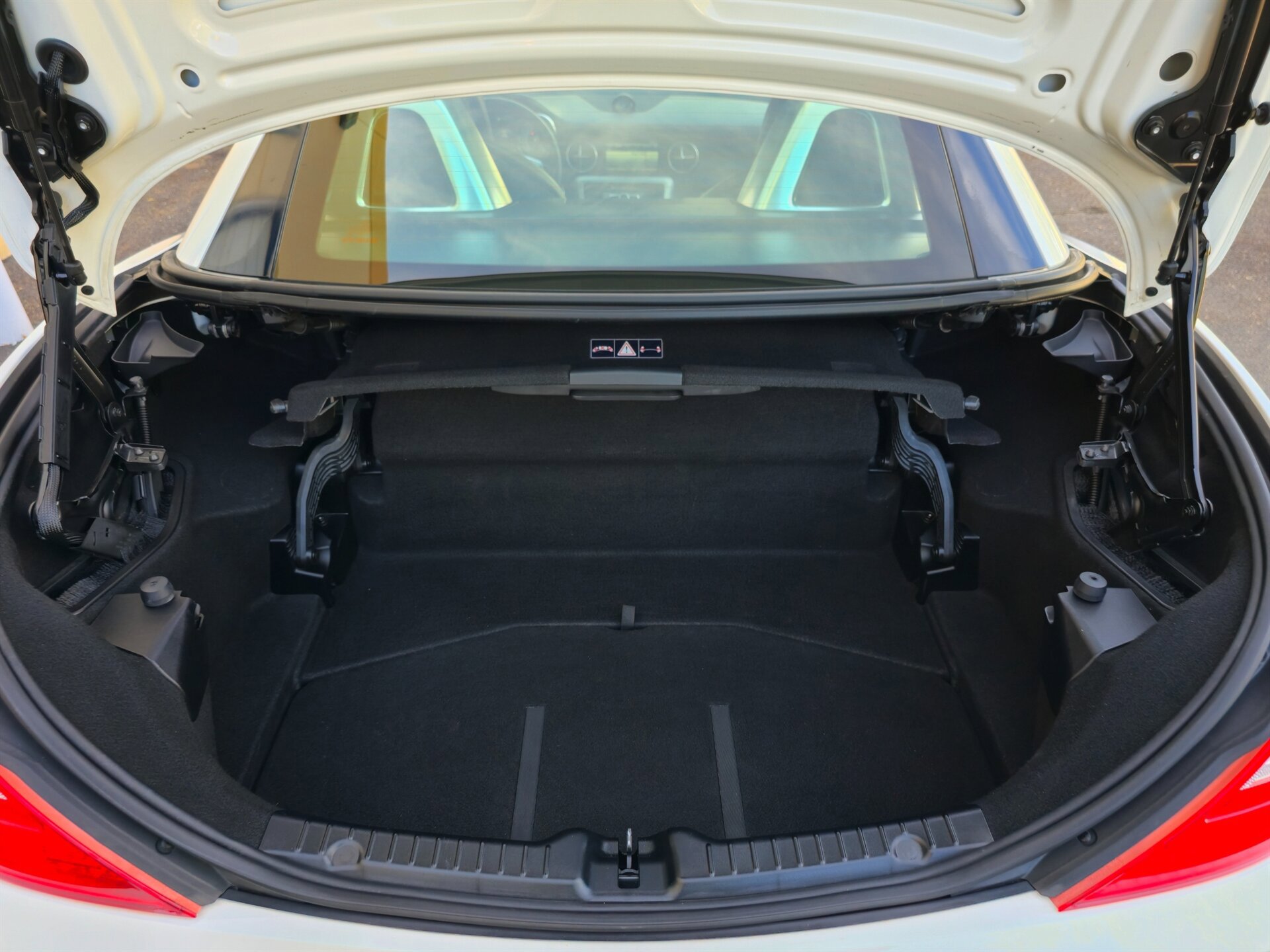 Used 2016 Mercedes-Benz SLK 350 image 27