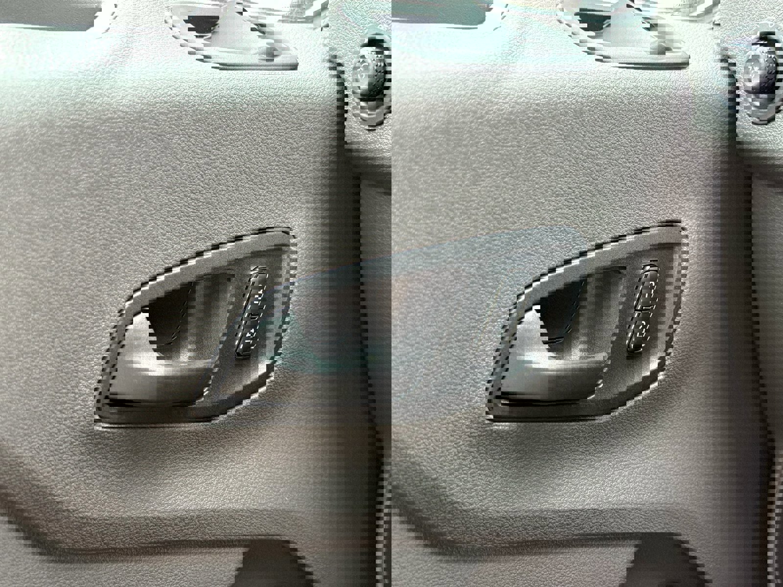 New 2025 Ford Transit 350 Low Roof AWD image 52