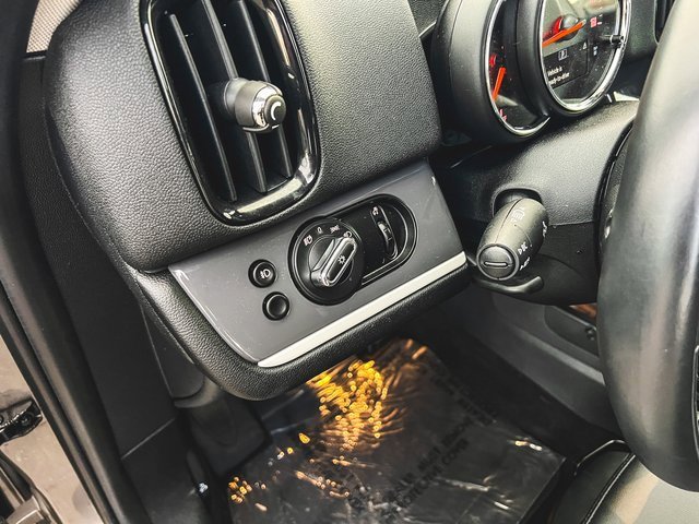 Used 2019 MINI Cooper Countryman SE w/ Driver Assistance Package image 13