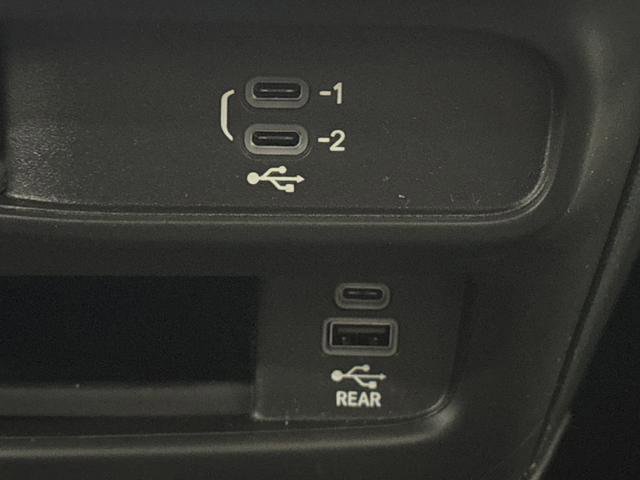 New 2026 Chrysler Pacifica Select image 24