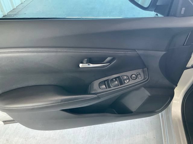 Used 2020 Nissan Sentra SV w/ Trunk Package FWD image 5