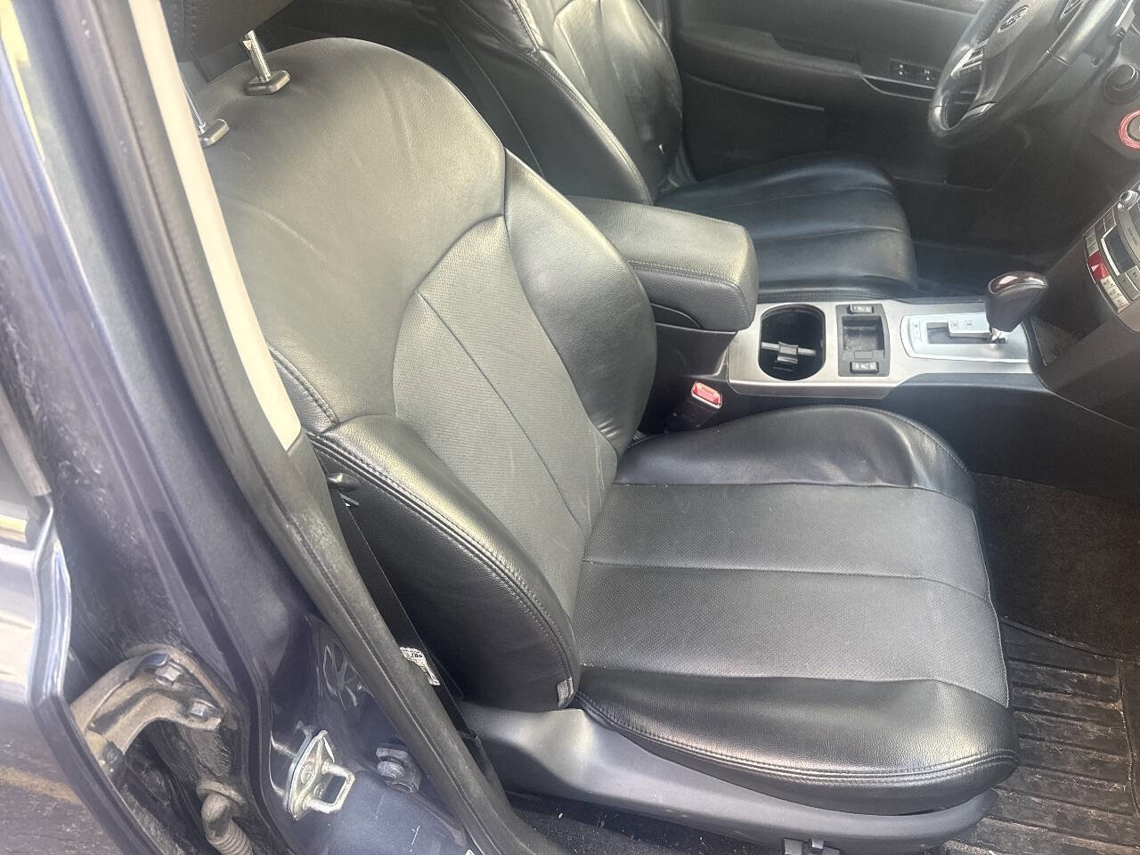 Used 2014 Subaru Legacy 3.6R Limited image 4