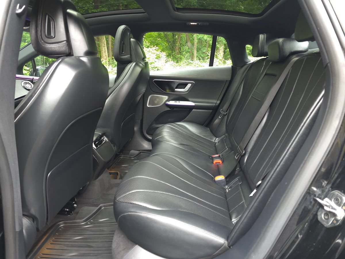 Used 2023 Mercedes-Benz EQE 350+ 4MATIC SUV w/ Exclusive Trim Package image 15