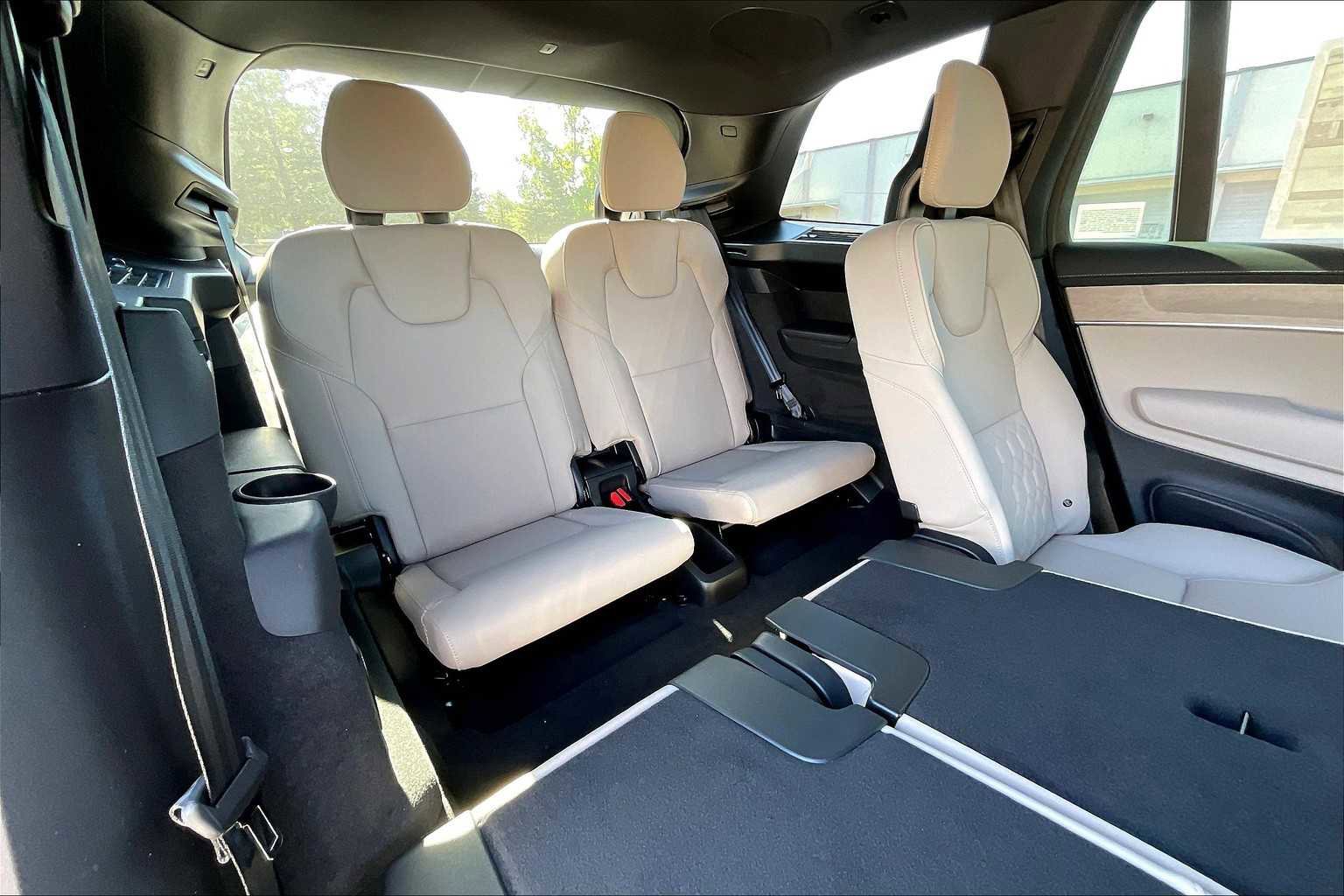 New 2026 Volvo XC90 T8 Plus image 28