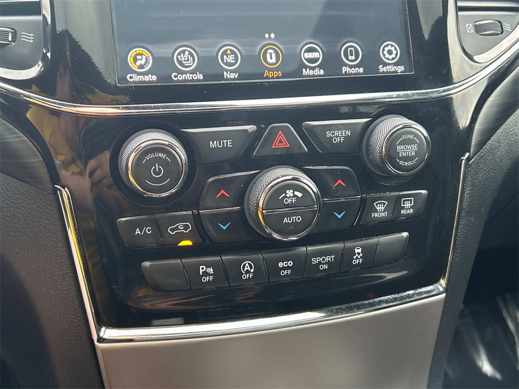 Used 2022 Jeep Grand Cherokee Laredo X image 28