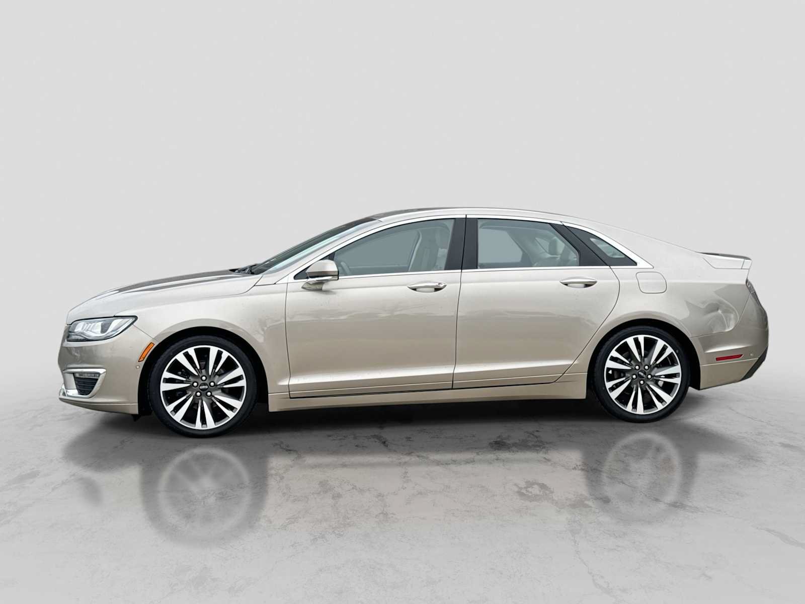 Used 2020 Lincoln MKZ Reserve w/ Elements Package AWD/4WD image 3