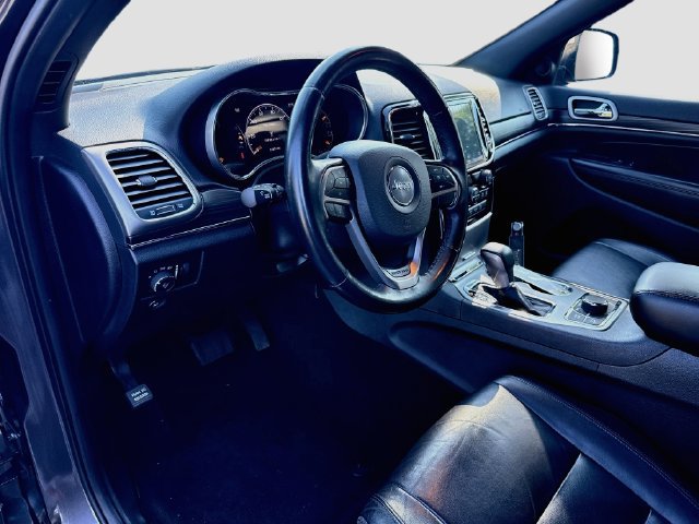 Used 2019 Jeep Grand Cherokee Limited AWD/4WD image 13