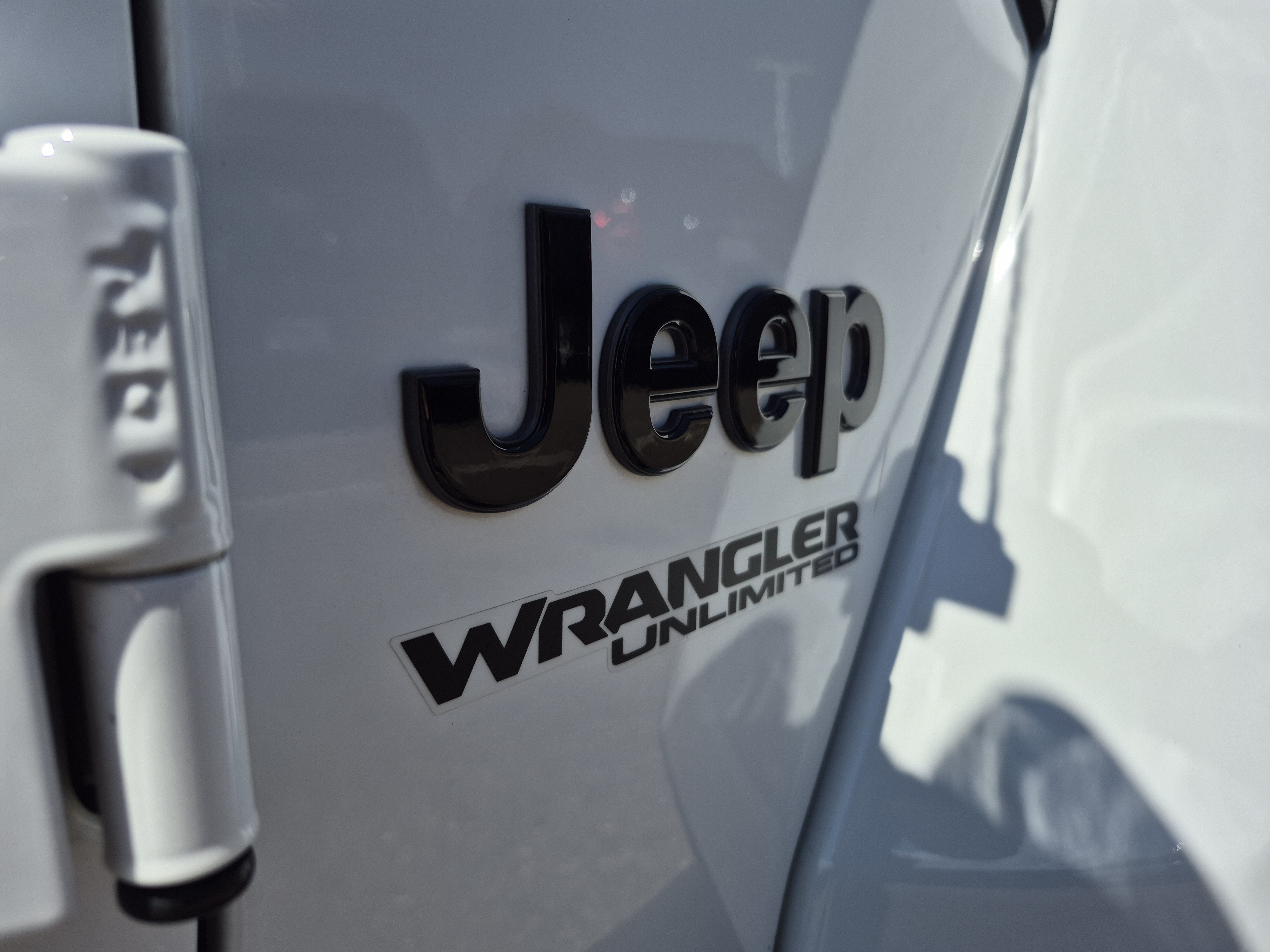 Used 2021 Jeep Wrangler Unlimited Sahara AWD/4WD image 21