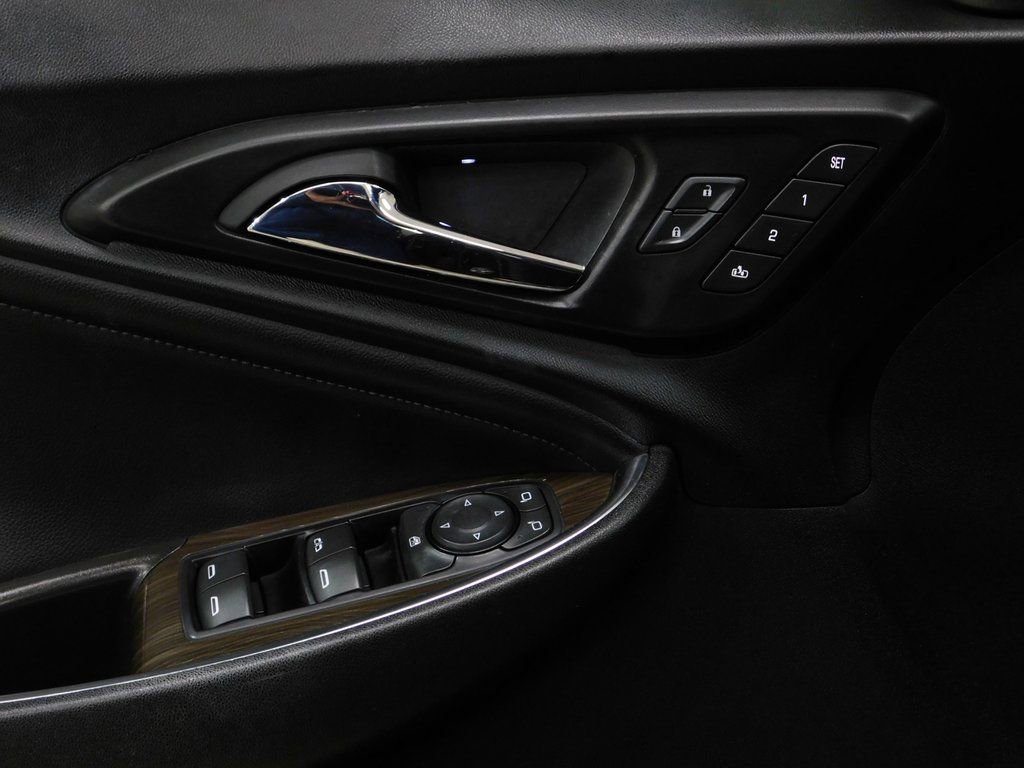 Used 2016 Chevrolet Malibu Premier w/ Driver Confidence Package II image 26
