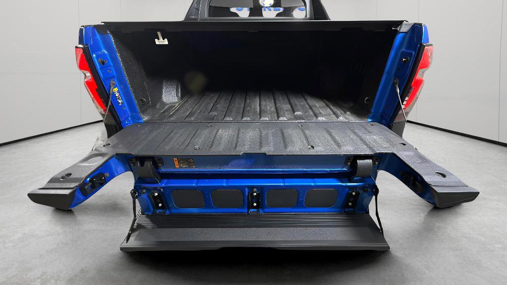 Certified 2025 Chevrolet Silverado EV RST AWD/4WD image 31