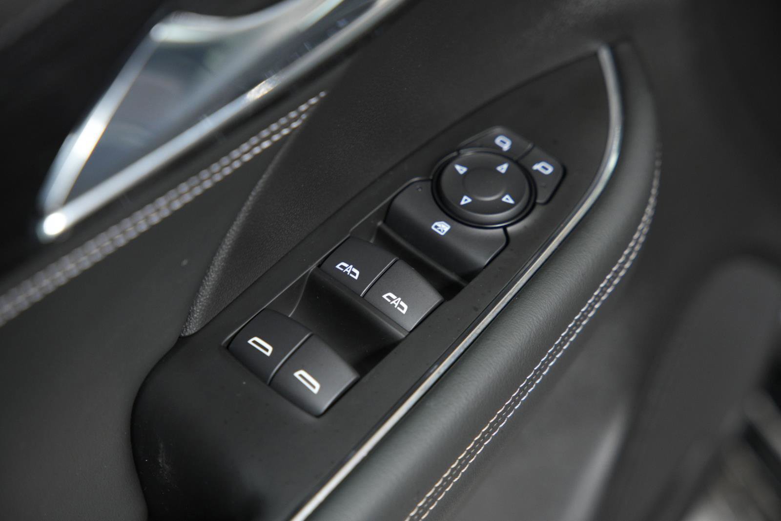 Used 2023 Buick Envision Preferred image 24