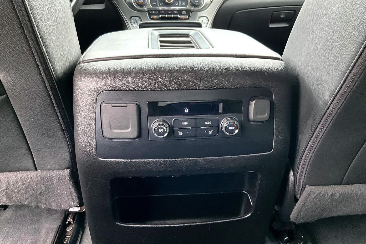 Used 2020 Chevrolet Tahoe Premier RWD image 38