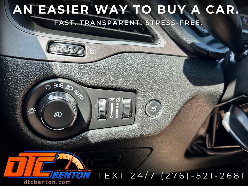 Used 2021 Jeep Cherokee Latitude Lux w/ Comfort/Convenience Group AWD/4WD image 25