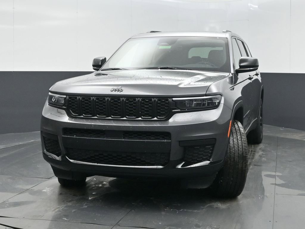 New 2025 Jeep Grand Cherokee L Altitude image 3