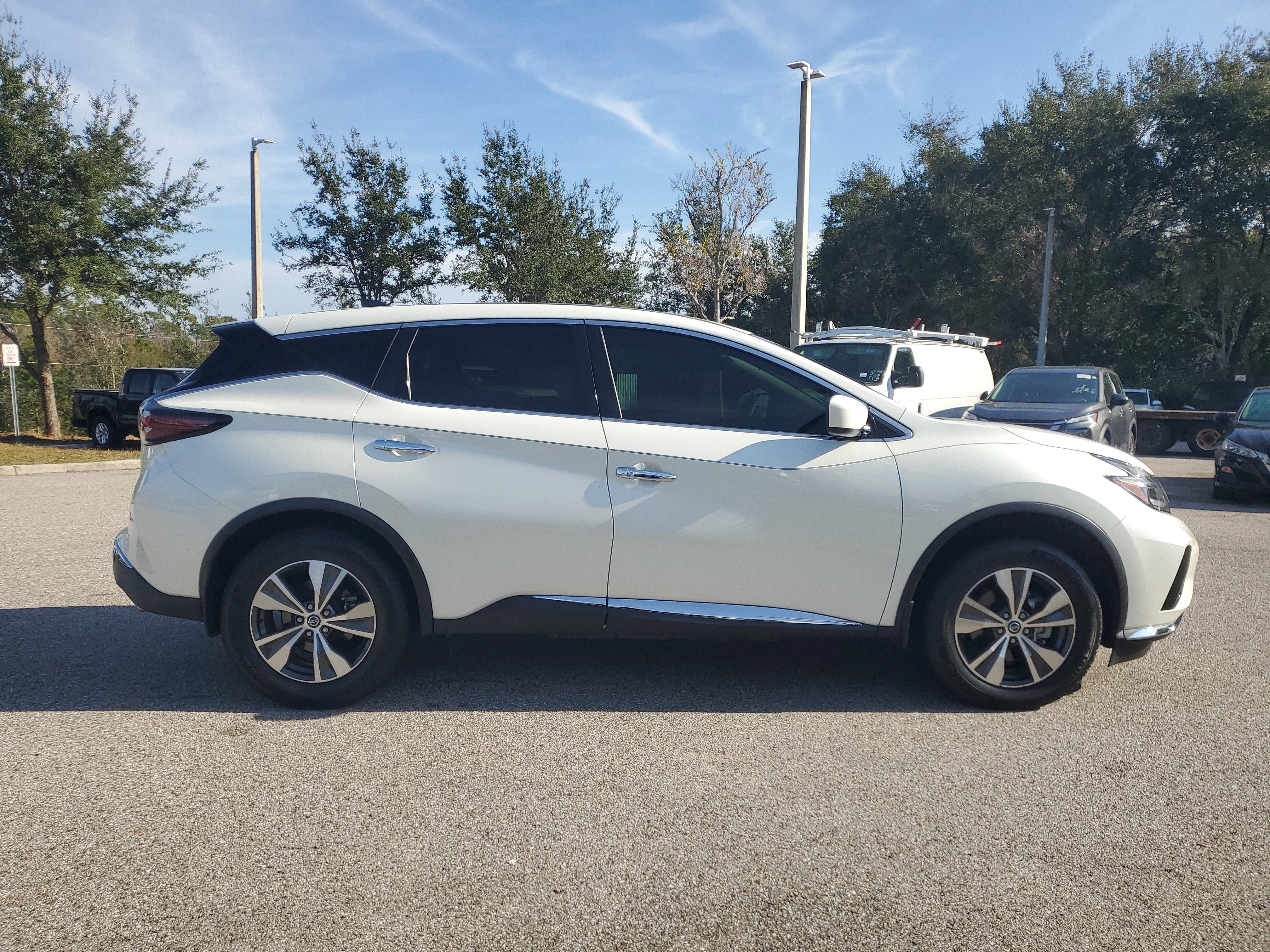 Certified 2022 Nissan Murano S image 4