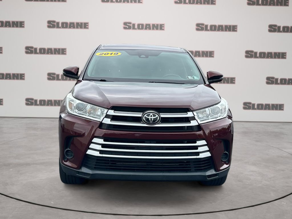 Used 2019 Toyota Highlander LE AWD/4WD image 8