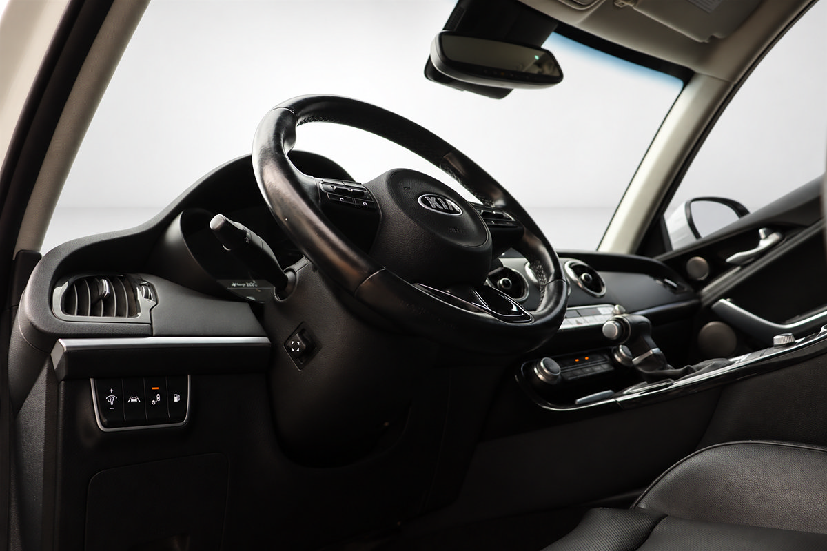 Used 2019 Kia Stinger Premium RWD image 27