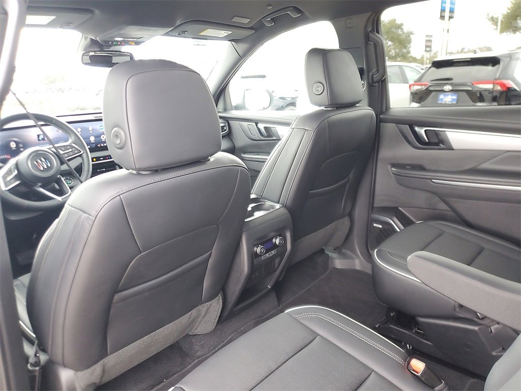 Used 2025 Buick Enclave Preferred image 12