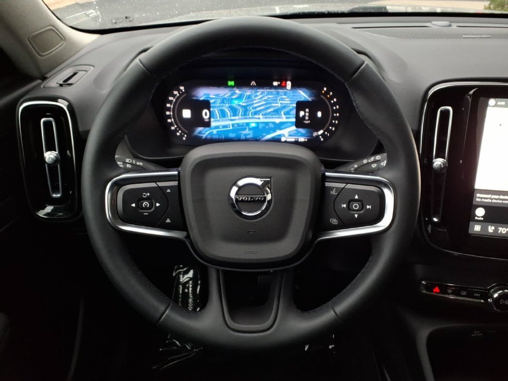 Certified 2023 Volvo XC40 B5 Ultimate w/ Climate Package AWD/4WD image 14
