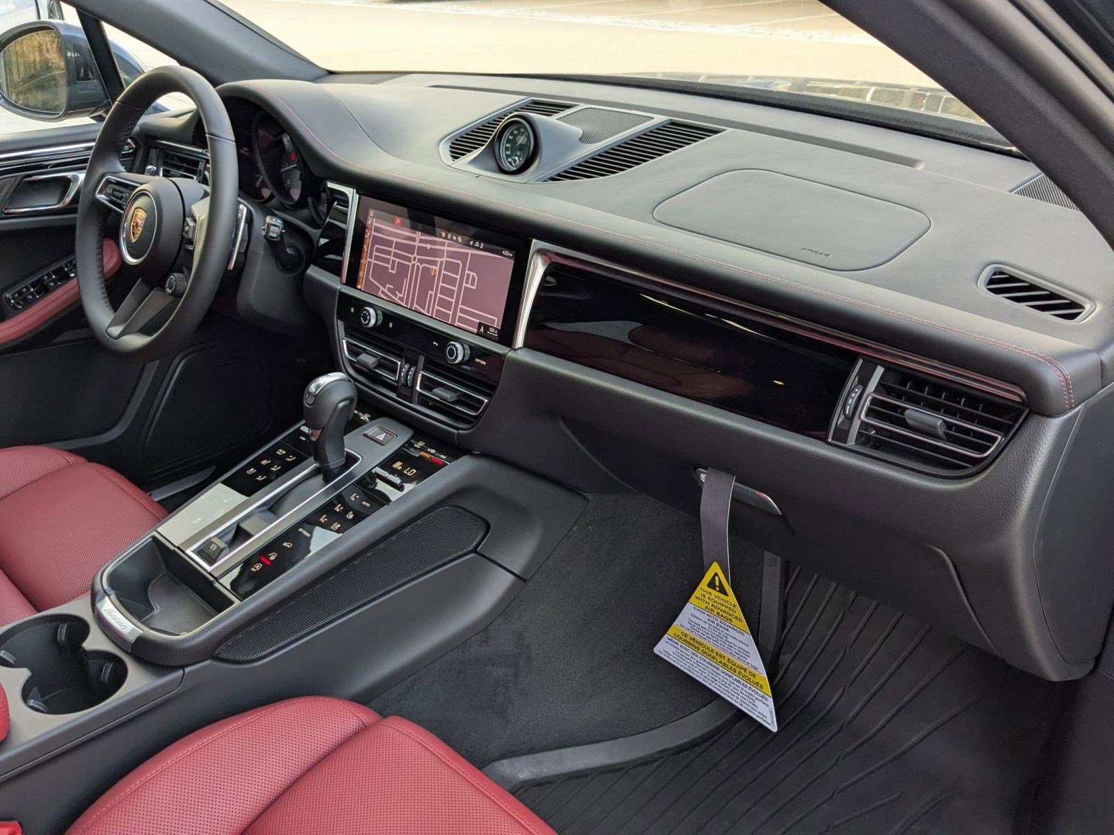 New 2026 Porsche Macan S image 26