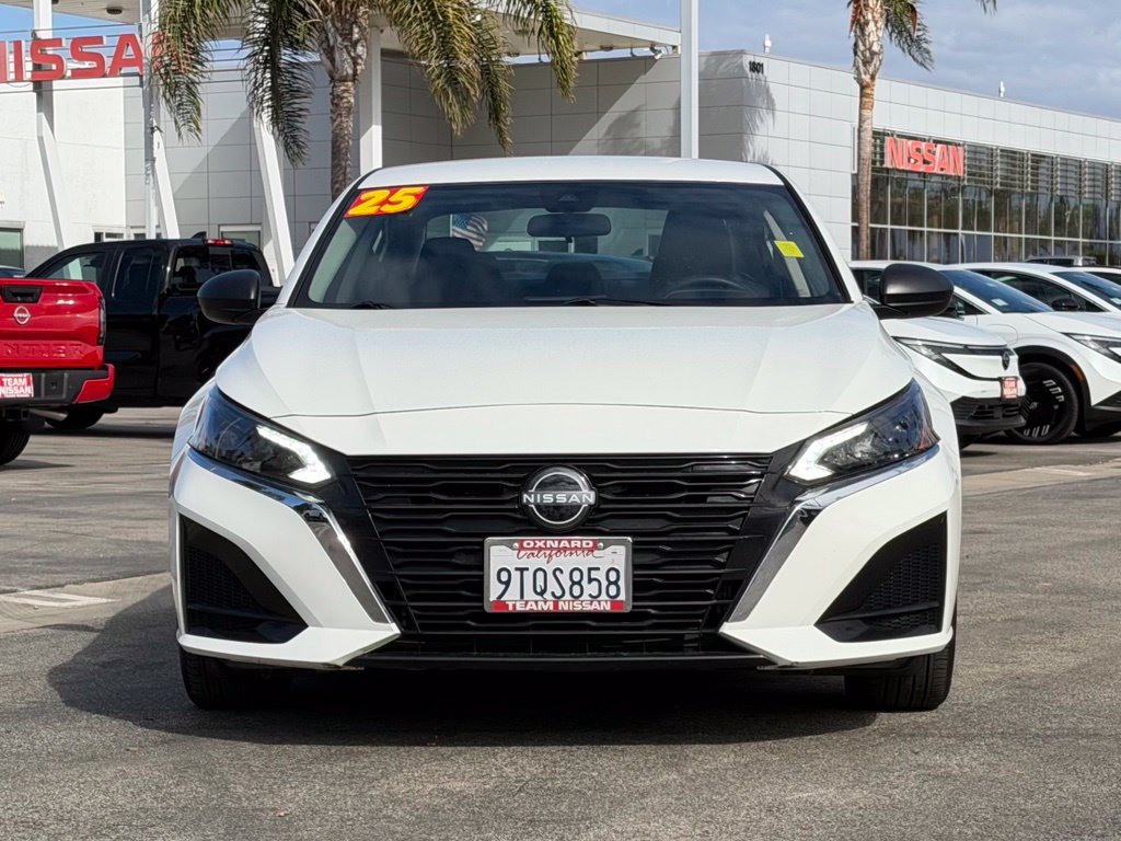 Certified 2025 Nissan Altima 2.5 SV FWD image 3