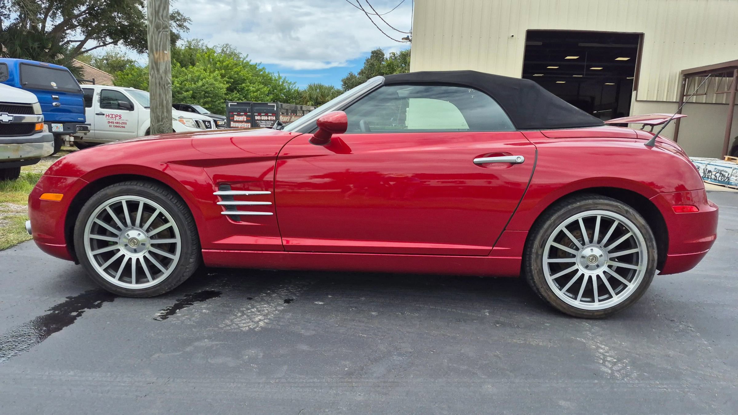 Used 2007 Chrysler Crossfire Convertible w/ Special Edition Group image 2