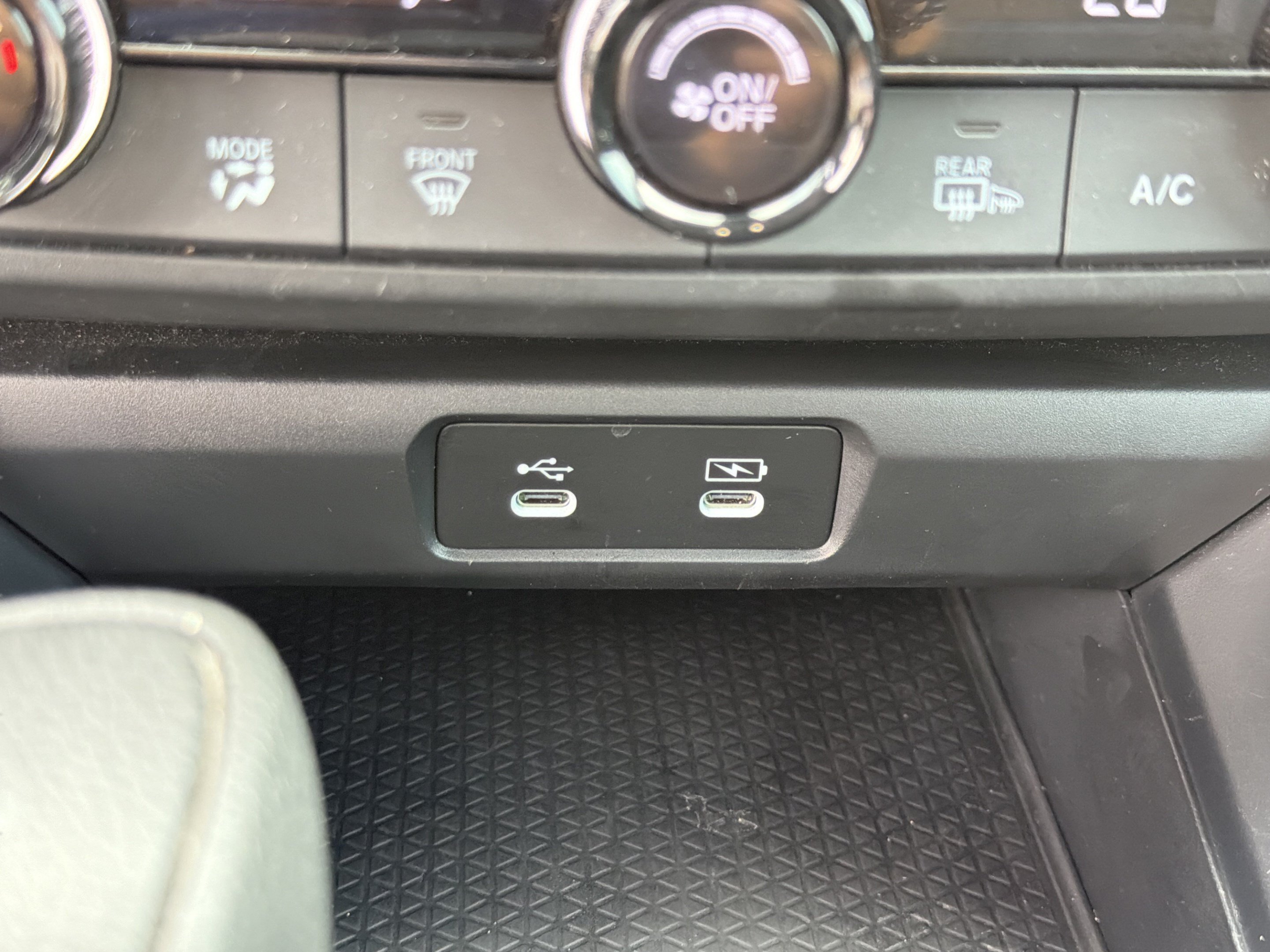 Used 2025 Honda Accord SE image 16