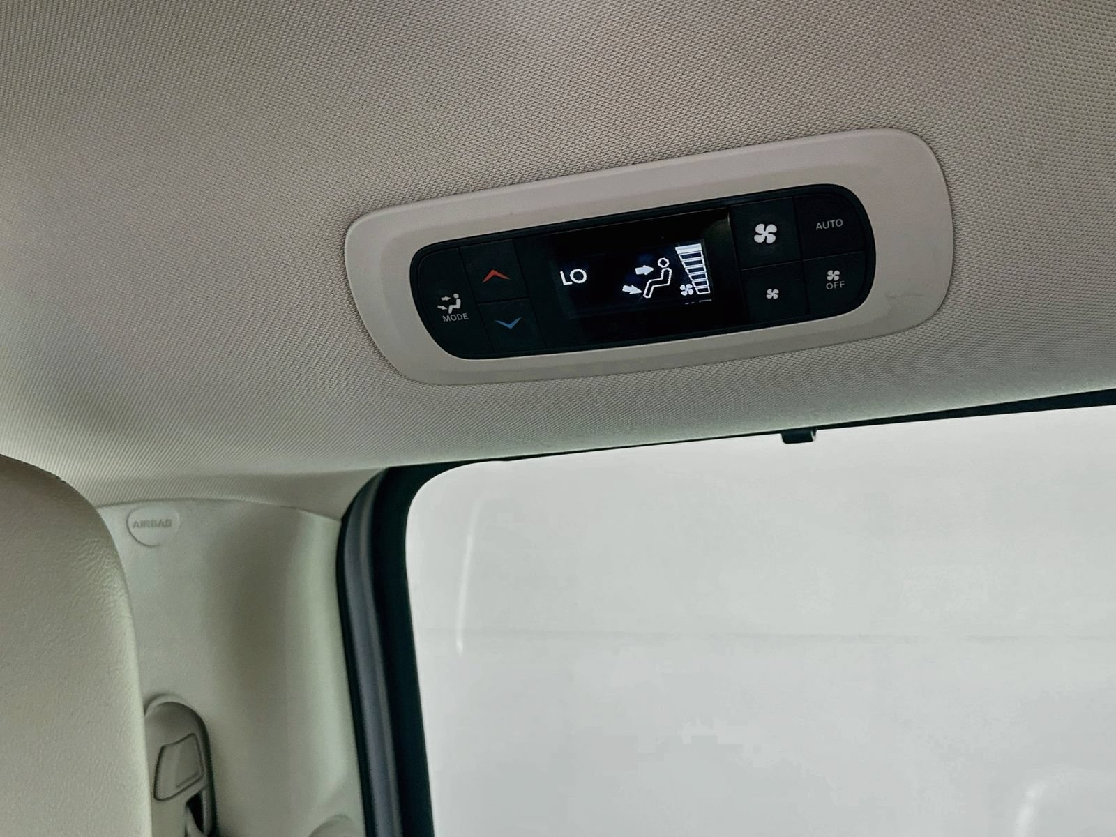 Used 2021 Chrysler Pacifica Touring-L FWD image 24