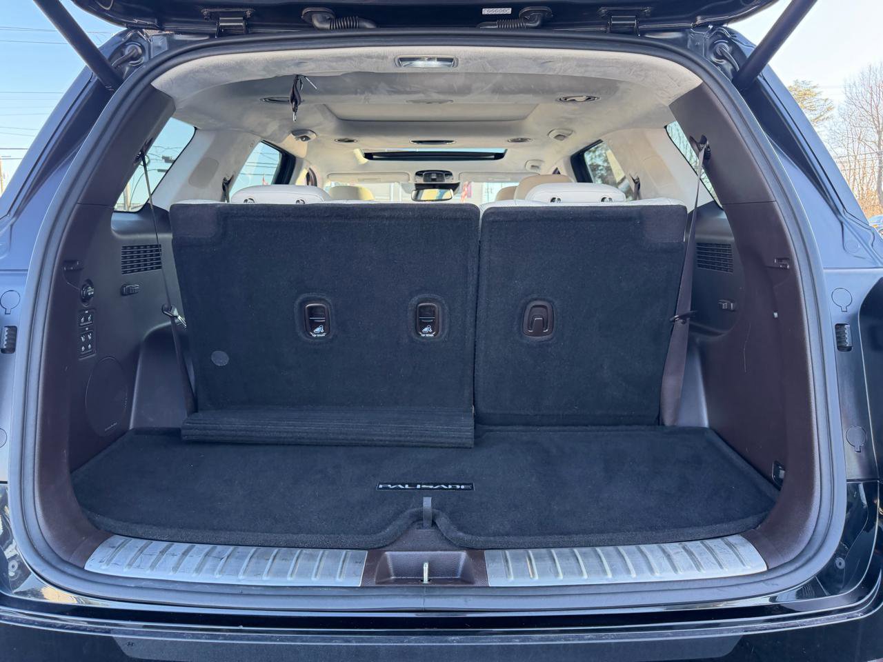 Used 2021 Hyundai Palisade Calligraphy image 32