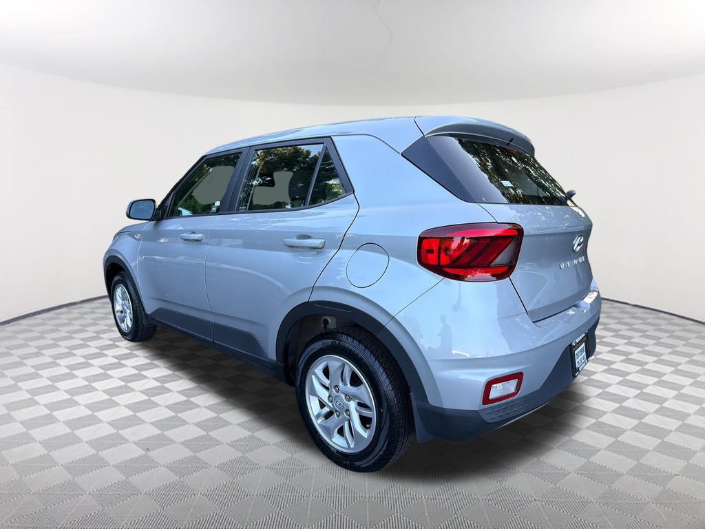 Used 2021 Hyundai Venue SE FWD image 7