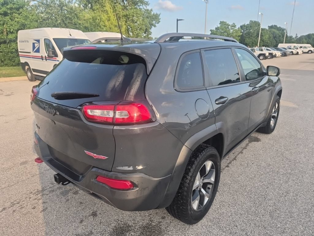 Used 2016 Jeep Cherokee Trailhawk w/ Comfort/Convenience Group AWD/4WD image 5