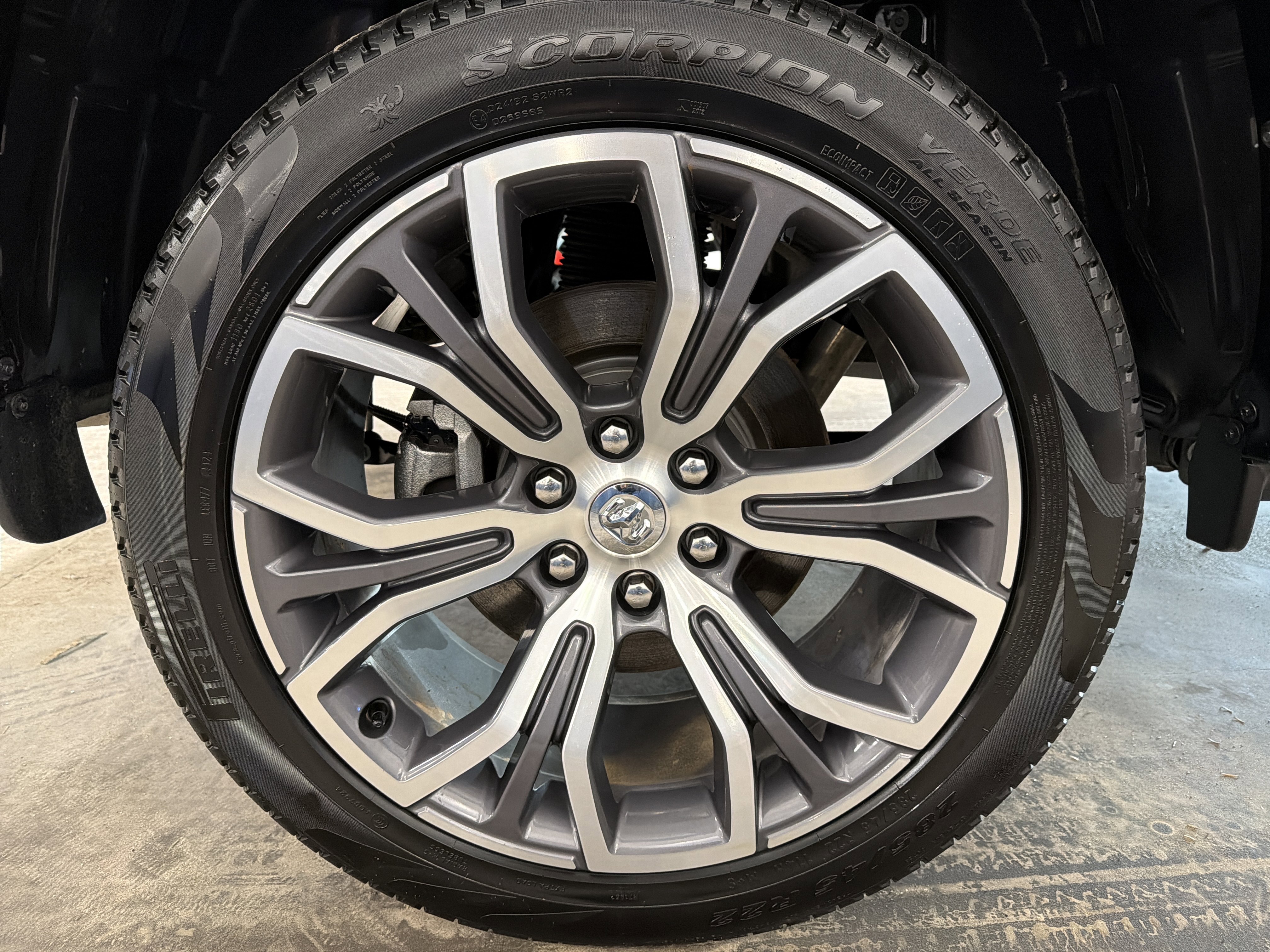 Used 2025 RAM 1500 Tungsten image 33