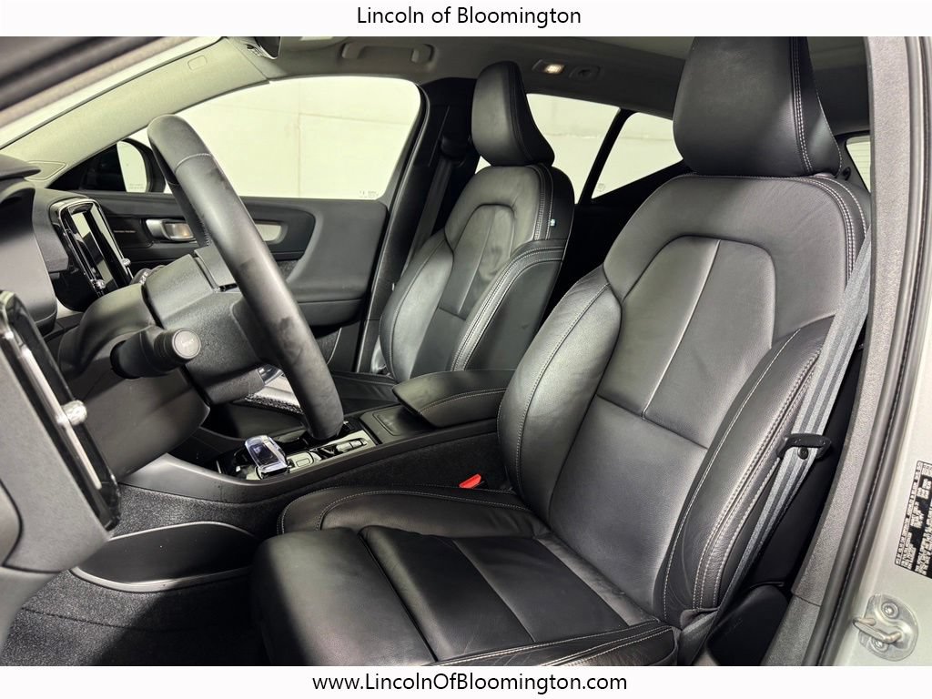 Used 2024 Volvo XC40 B5 Plus w/ Protection Package Premier AWD/4WD image 14