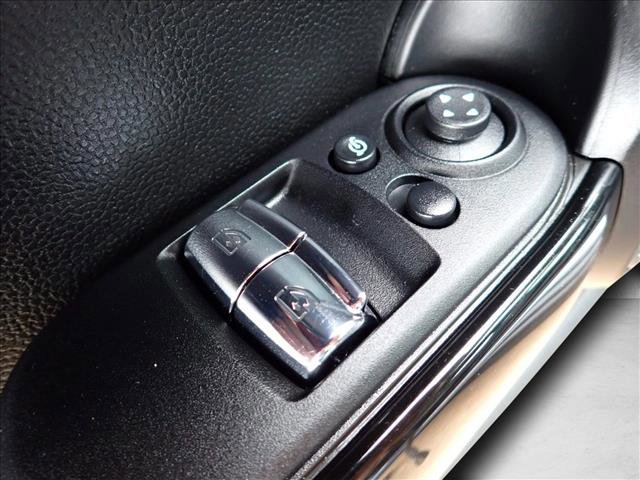 Used 2024 MINI Cooper SE FWD image 13