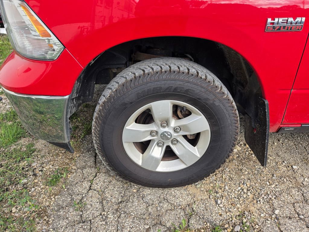 Used 2017 RAM 1500 Classic SLT AWD/4WD image 3